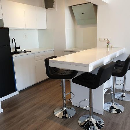 James Sun Beach Apartment Остенде Екстериор снимка